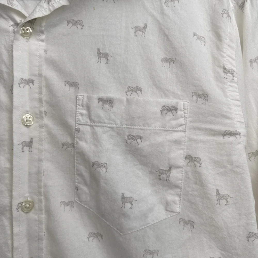 Banana Republic Untucked Fit Shirt M White Zebra Print‎ Button Up Animals Mens